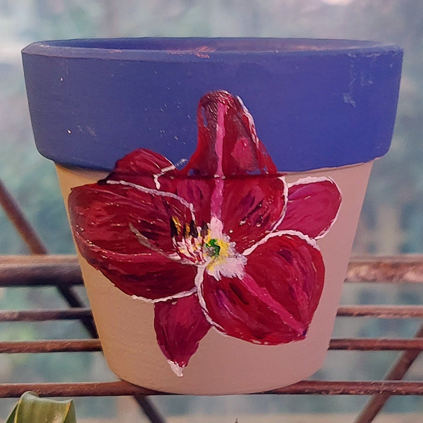 Charming Handpainted Daylily Succulent Pot - Artistic Miniature 2.5 Planter for Home Decor