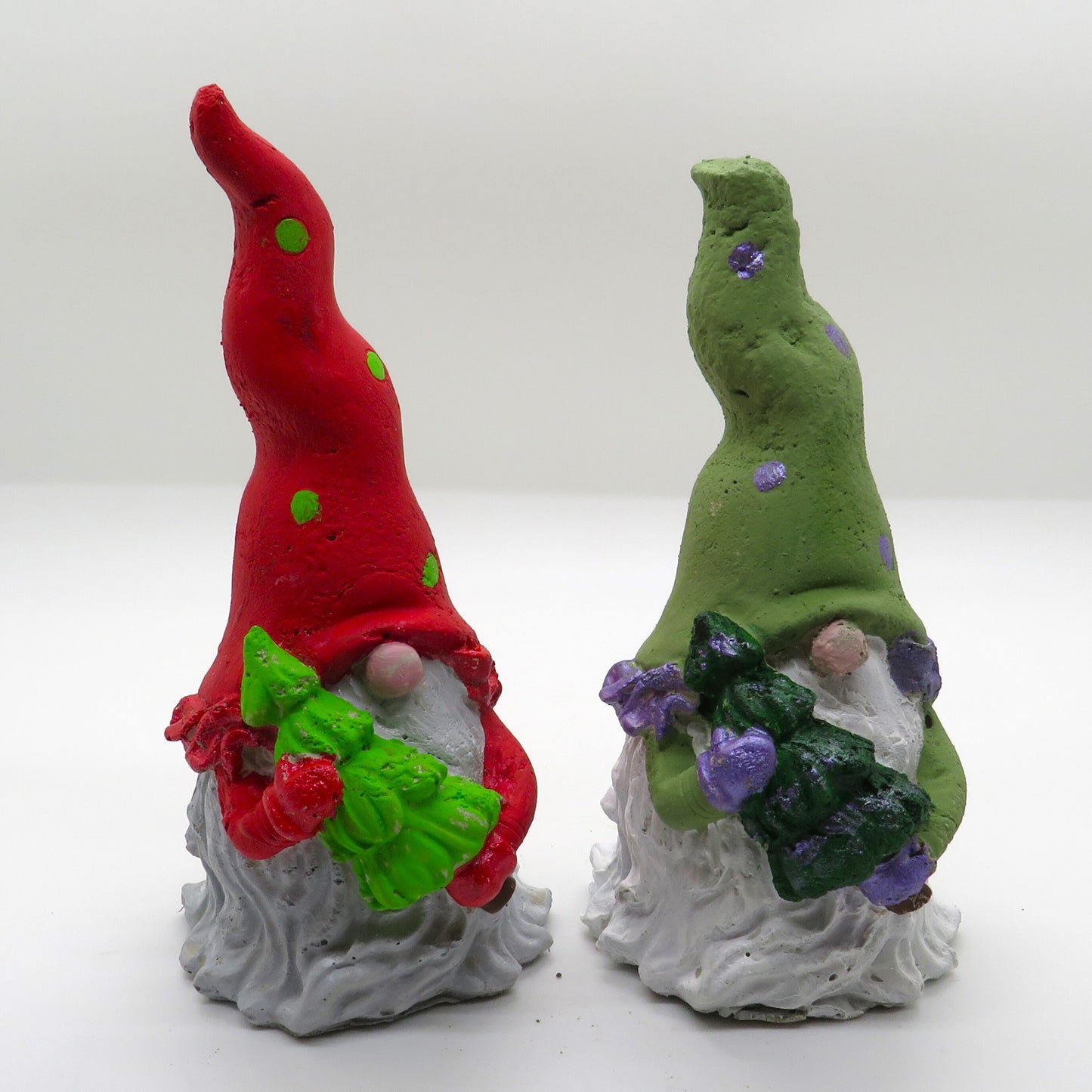 Gnome figurine with Christmas tree, handmade, hand-painted, garden gnome 5.5 inches tall